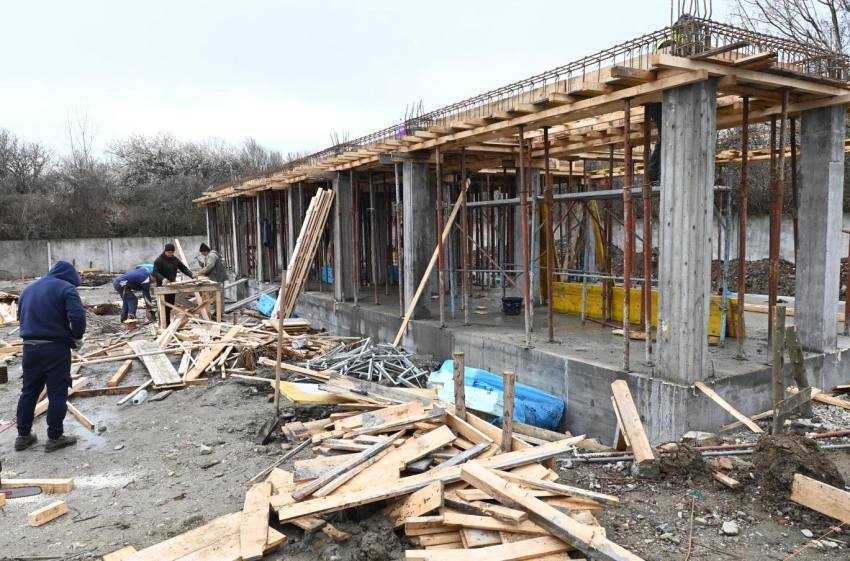 Baza sportiva Viitorul - 9 șantiere deschise în Pitești pentru investiții majore, cu fonduri CNI!