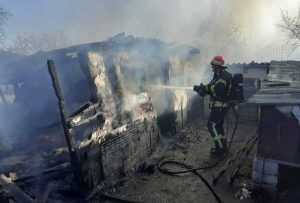 a3433ffb 1c61 481d 8b95 99356d47e10c - Poiana Lacului: A dat foc la gunoiul de grajd și a ajuns cu arsuri la spital