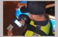 politist verifica documente
