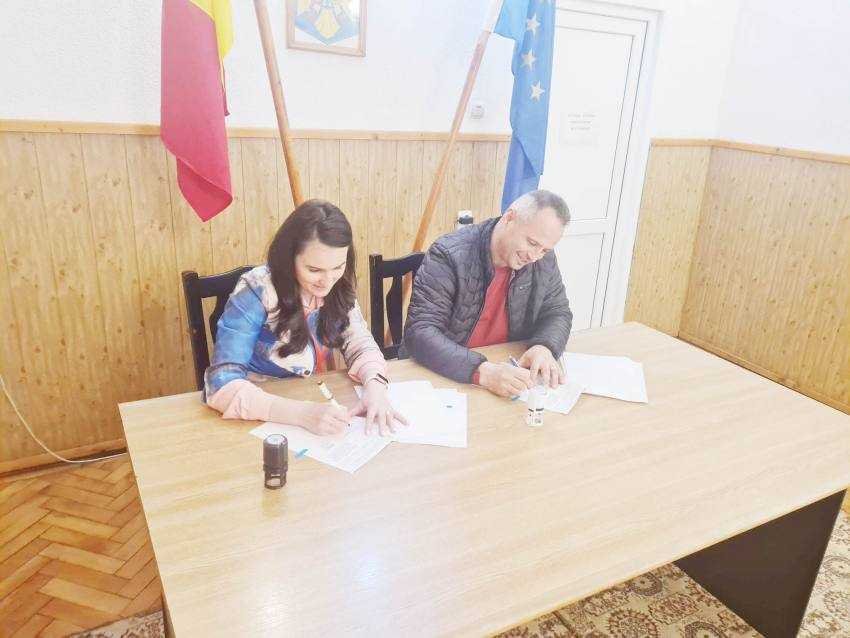 semnare contract canalizare mihaesti