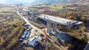 Două firme primesc cele mai mari despăgubiri de pe tronsonul 3 al autostrăzii Piteşti-Sibiu 7 autostrada Pitesti Sibiu despagubiri