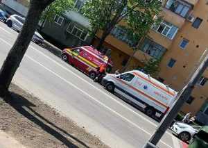 57365a57 b671 4229 a4b5 b5232a9bc6d5 - Accident în Pitești! Mamă și copil de 1 an- loviți de o mașină condusă de un șofer de 73 de ani