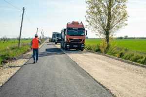 Atenție, șoferi! Se lucrează pe drumurile județene 20 Sursă foto: Facebook PSD Argeș