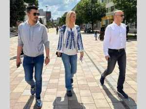 Guvernul a aprobat. Radu Perianu a fost eliberat din funcție, iar Dragoș Predescu a fost numit prefect! 24 Sursă foto: Facebook Dragoș Predescu