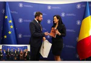 Ministrul Muncii: ”Să lucrăm împreună la o foaie de parcurs pentru elaborarea unui memorandum de înțelegere” 1 Sursă foto: Facebook MMSS.