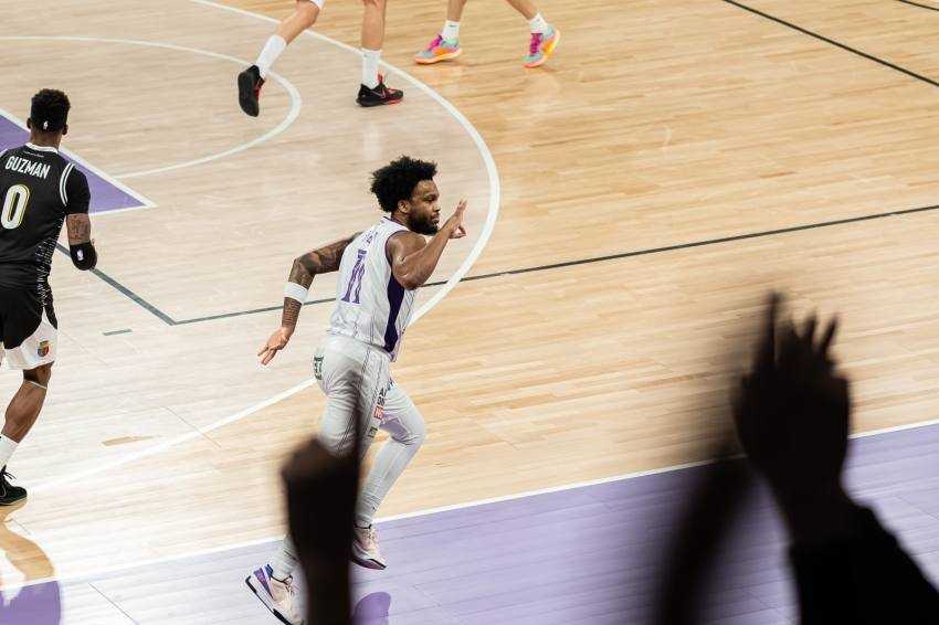 la meci baschet FC Argeș