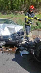 Accident la Cotmeana! Trei mașini avariate și o persoană rănită 2 a0294b1d fd76 4b28 9e45 4252fbb68581 - Accident la Cotmeana! Trei mașini avariate și o persoană rănită