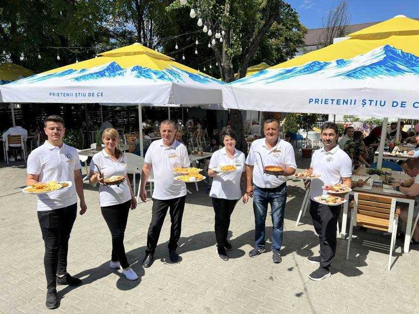 Restaurantul Casa Argeșeană își mărește echipa 2 Casa Argeșeană