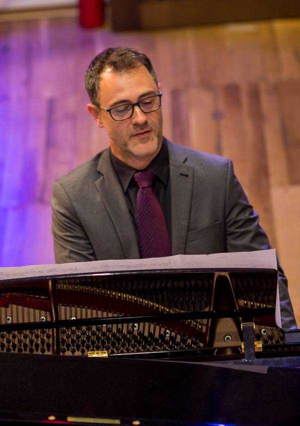 Iana Novac și Distinto, concert vocal-simfonic extraordinar la Filarmonica Pitești! De Simfonia Lalelelor! 4 Stefan Doniga - Iana Novac și Distinto, concert vocal-simfonic extraordinar la Filarmonica Pitești! De Simfonia Lalelelor!