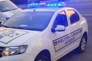 Avea un comportament suspect. Ce au găsit polițiștii asupra unui piteștean de 23 de ani în Pădurea Trivale 1 masina politia locala pitesti1 300x201 1 - Avea un comportament suspect. Ce au găsit polițiștii asupra unui piteștean de 23 de ani în Pădurea Trivale