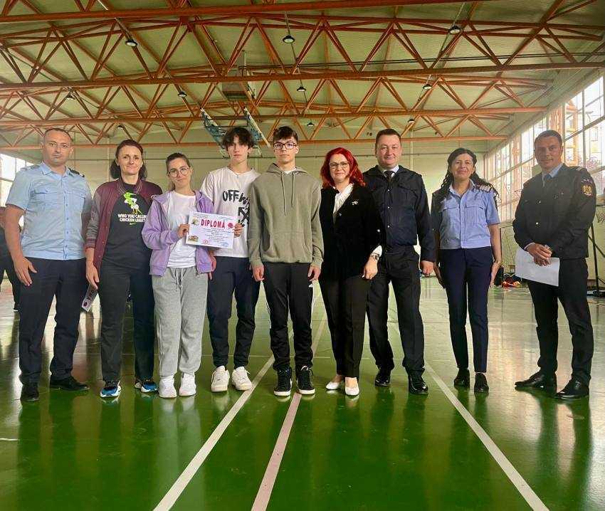 ARGEȘ. Astăzi a avut loc concursul județean cu tematică de protecție civilă „Cu viața mea apăr viața" 5 protectie civila elevi Arges