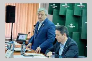 DEPUTATUL ADRIAN MIUȚESCU critică modul în care administrațiile locale au devenit feude: „S-a ajuns ca primăriile să fie lăsate moștenire, de la tată la fiică, de la tată la fiu!” 1 Adrian Miutescu