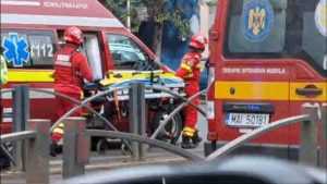 Un tramvai s-a ciocnit cu o ambulanţă cu pacient, în zona Obor din Bucureşti 23 accident tramvai ambulanta obor bucuresti 899028 - Un tramvai s-a ciocnit cu o ambulanţă cu pacient, în zona Obor din Bucureşti