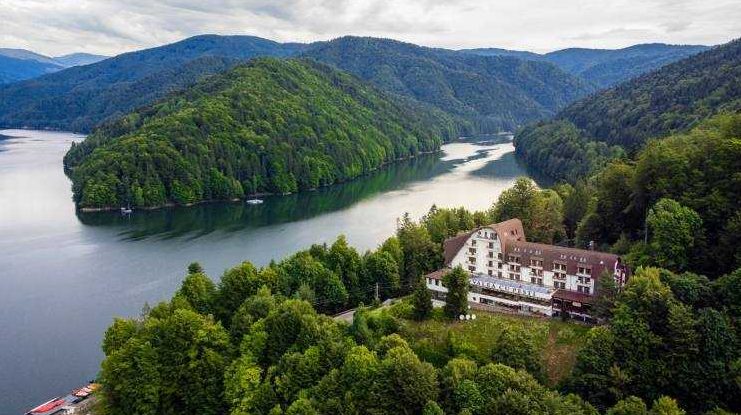 De la munte la mare sau peste hotare - Top destinații pentru un Paște fără griji 2 paste Valea cu Pești