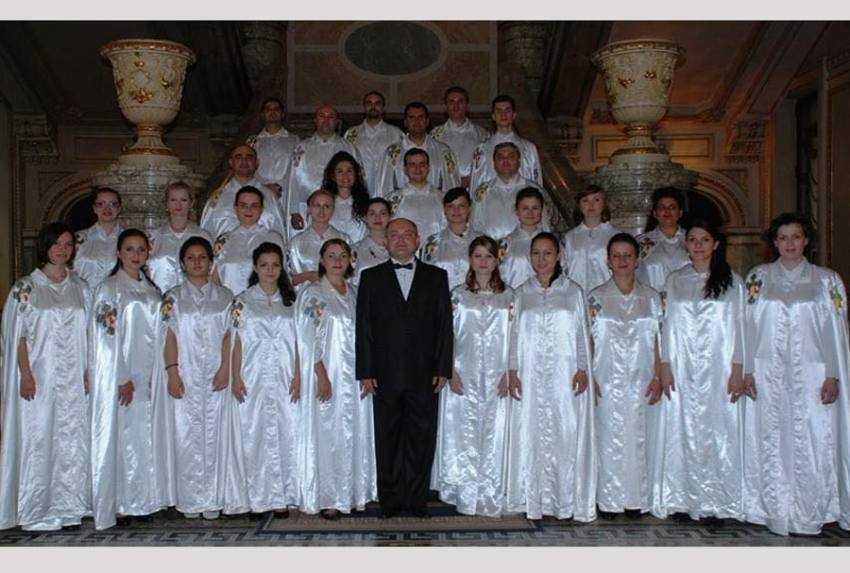Corul Divina Armonie Pitești Sursă foto: Facebook Primăria Municipiului Pitești.