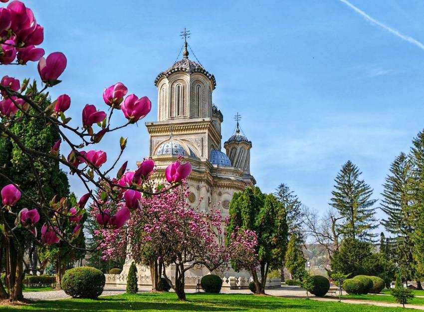 catedrala noua de la Curtea de Arges Sursă foto: Facebook Arhiepiscopia Argeșului și Muscelului.