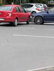 Accident cu două autoturisme implicate în Pitești 1 accident pitesti - Accident cu două autoturisme implicate în Pitești