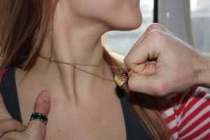 Clipe de coșmar pentru o femeie din Berevoești. Ce i-a făcut soțul cu care se află în proces de divorț 29 furt - Clipe de coșmar pentru o femeie din Berevoești. Ce i-a făcut soțul cu care se află în proces de divorț