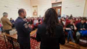 Polițiștii argeșeni și-au promovat profesia la Colegiul Național ,,I.C. Brătianu” 2 d9713d32 ac68 44f1 a253 7bfd5560b983 - Polițiștii argeșeni și-au promovat profesia la Colegiul Național ,,I.C. Brătianu”