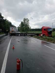 accident douam camioane