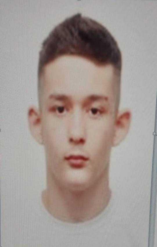 02b3472b 2340 4e0b b751 90b16e489d01 - Băiatul de 15 ani din Leordeni este căutat în continuare. L-ați văzut?