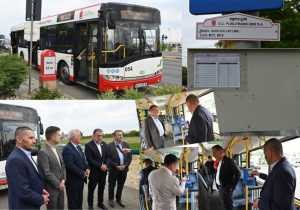 (Video) Primarii Gentea, Năstase și Stroe au mers cu autobuzul pe linia metropolitană M18 spre Căteasca 1 Sursă foto și video: Primăria Municipiului Pitești.