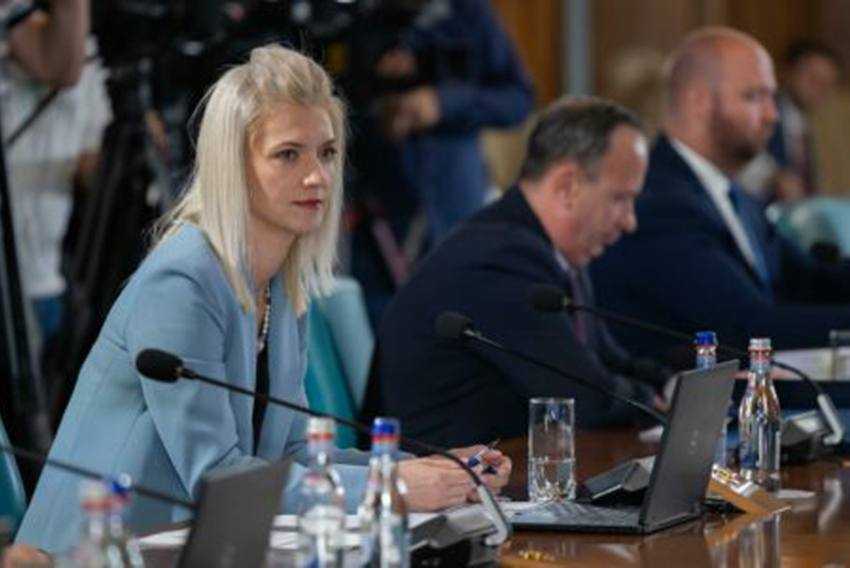 alina gorghiu sedinta guvern Sursă foto: just.ro.