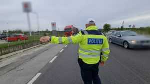 Șoferi depistați de polițiștii argeșeni conducând fără a respecta timpii de odihnă 1 șofer depistat politia arges