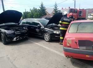 Carambol cu trei mașini la Vedea! O bătrână a ajuns la spital 1 c204e002 1faa 40fc a973 9324c786254d - Carambol cu trei mașini la Vedea! O bătrână a ajuns la spital