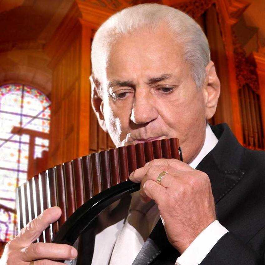 Gheorghe Zamfir în concert cu Filarmonica Pitești în Piața Primăriei 2 Gheorghe Zamfir concert
