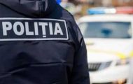 poliția cu spatele