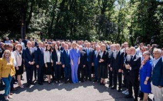 Sursă foto: Facebook Nicolae Ionel Ciucă,
