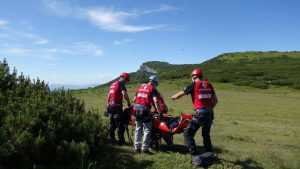 29 de persoane salvate de salvamontiști în ultimele 24 de ore! Doi oameni au murit! 1 salvamontisti turisti interventie