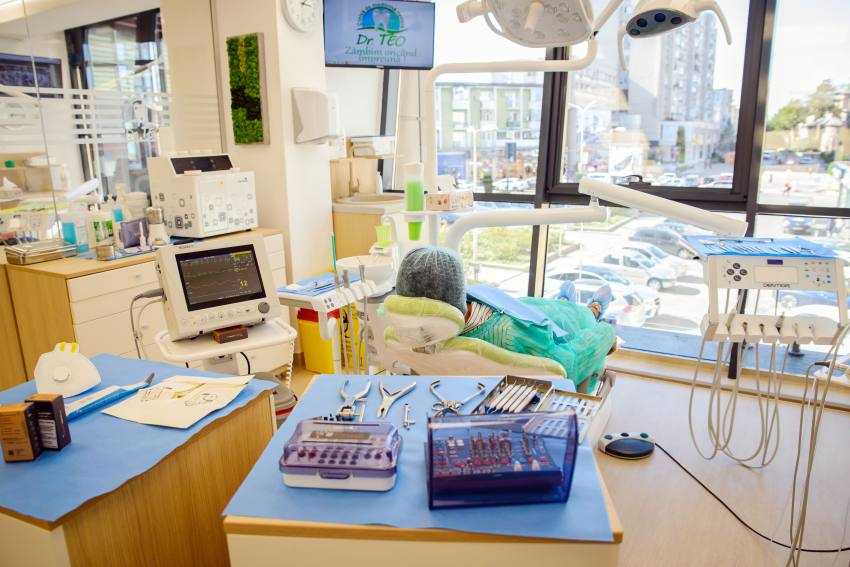 implanturi clinica dr.Teo implanturi clinica dr.Teo
