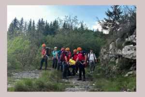 Salvamont Argeș intervine și în cazul unei femei rănite în munții Făgăraș 1 Untitled Project 10 - Salvamont Argeș intervine și în cazul unei femei rănite în munții Făgăraș