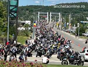 (VIDEO) Parada Moto ”Hai să ne facem auziți” a ajuns la Mioveni 9 d35b89f4 4d89 4725 ae68 8afb76b99a18 - (VIDEO) Parada Moto ”Hai să ne facem auziți” a ajuns la Mioveni