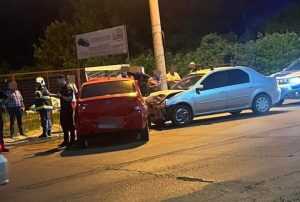 13081c9e 2bca 4f14 8f8a b7b6946ab119 - Accident între două mașini în Pitești