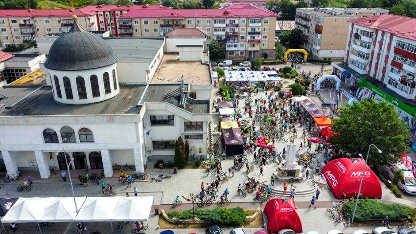 La „Topoloveni Summer Tour” ediția a VIII a - au participat 1000 de cicliști 1 la Topoloveni