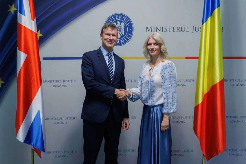 Ambasador al Regatului Unit la București, Giles Matthew Portman. si alina gorghiu Sursă foto: Facebook Alina Gorghiu.