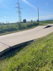 WhatsApp Image 2024 06 19 at 06.40.25 317x420 1 - Canicula creează probleme șoferilor! O femeie a ajuns la spital