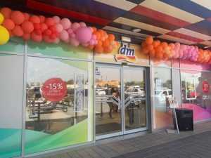 7171fd04 3d0f 40fb ab92 628c37dbe504 1 - Veste bună pentru locuitorii orașului Mioveni! S-a deschis primul magazin dm