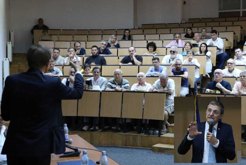 Ioan-Aurel Pop Sursă foto: Primăria Municipiului Pitesti.