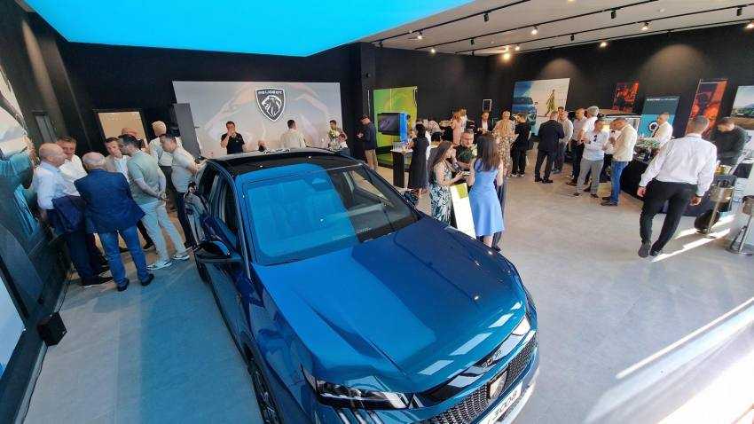 (Video) Redeschiderea Eurial Invest Pitești - Oferte Excepționale la Mașini Noi! 5 Eurial Invest Pitești