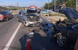 Impact puternic între două autoturisme la Bascov! Persoane rănite! 12 accident autoturism Bascov