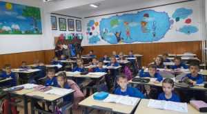 Iulia 2 - La standarde europene! Liceul Teoretic Iulia Zamfirescu Mioveni te așteaptă!