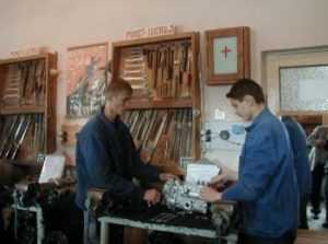 1 - Alege Liceul Tehnologic Auto Curtea de Argeș! O şcoală pentru viitorul tău!