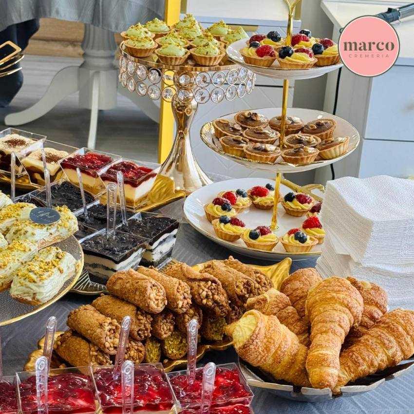 La Marco Cremeria regăsești peste 20 de sortimente de gelato. Care este aroma ta favorită? 5 Marco Cremeria