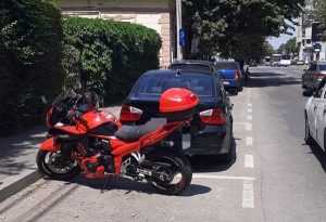Accident în Pitești! Impact între o mașină și o motocicletă 1 70f586ba ab0f 4f12 a180 1ad750c7e36e - Accident în Pitești! Impact între o mașină și o motocicletă