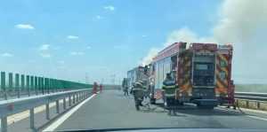 Un TIR a luat foc pe Drumul Express Craiova-Pitești 1 d3b1adca 8168 4985 abe2 8adfdb4ee827 - Un TIR a luat foc pe Drumul Express Craiova-Pitești