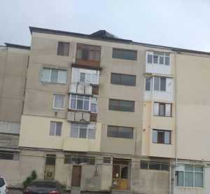 Intervenție a pompierilor la un bloc din Costești 1 bloc Costești